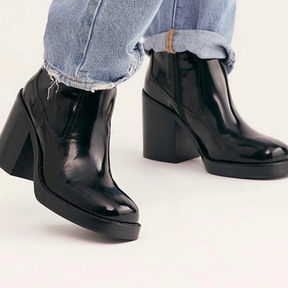 Jeffery Campbell Black Patent Chunky Heel Maxen Bootie Size 9.5
